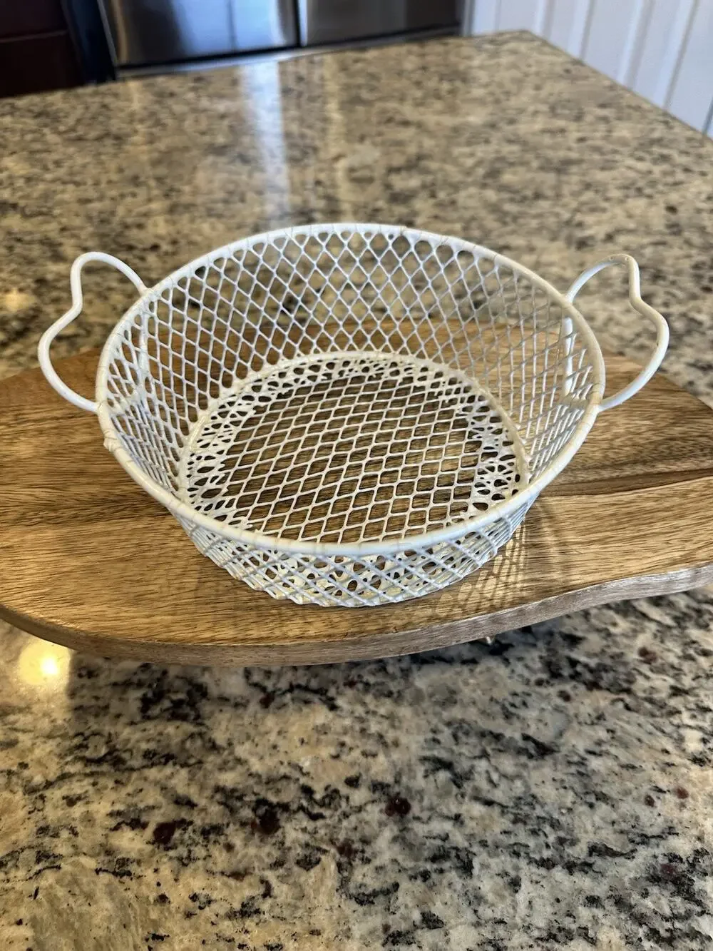 White Farmhouse Wire Mesh Round Basket Lightweight 7” Heart Handles